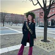 Laureata ed ex insegnante propone lezioni di italiano per tutte le età